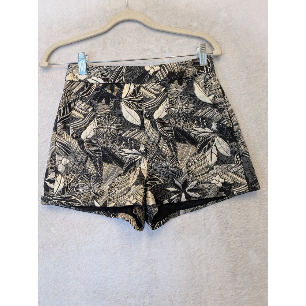 Leith Shorts Women's XS Black Gold‎ Metallic Tropical Floral High Rise Jacquard